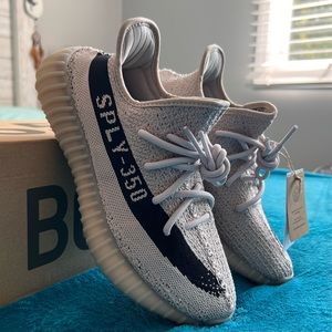 Yeezy boost 350. Size 6 1/2